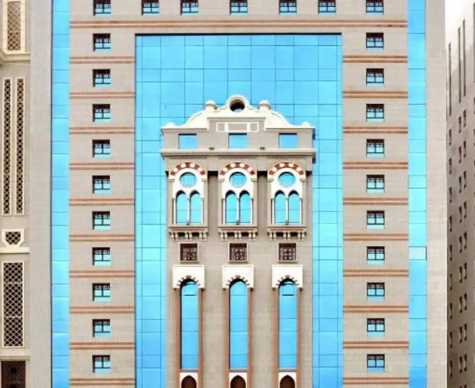 Front view of Dar Al Naeem Hotel Madinah with modern architecture and close proximity to Masjid Al Nabawi